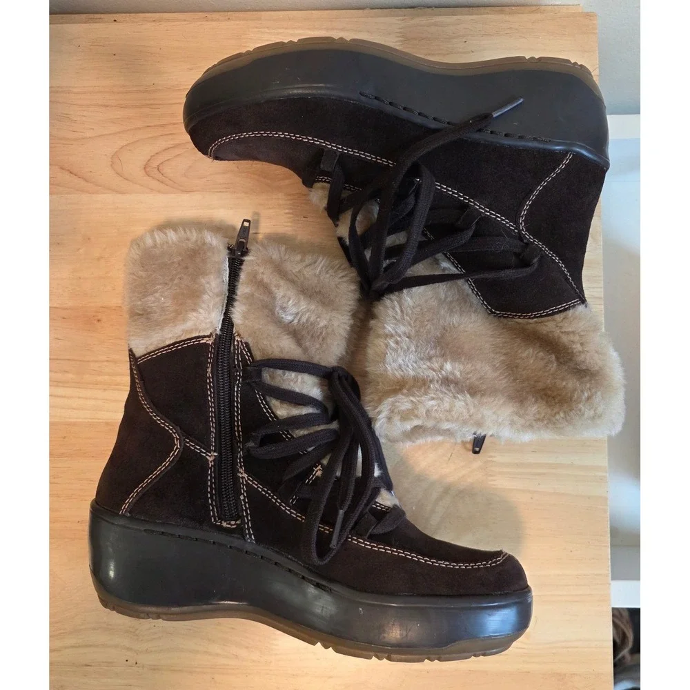 Baretraps Furry Brown Suede Faux Fur Lined Lace Up Side Zip Winter Boots 7.5M